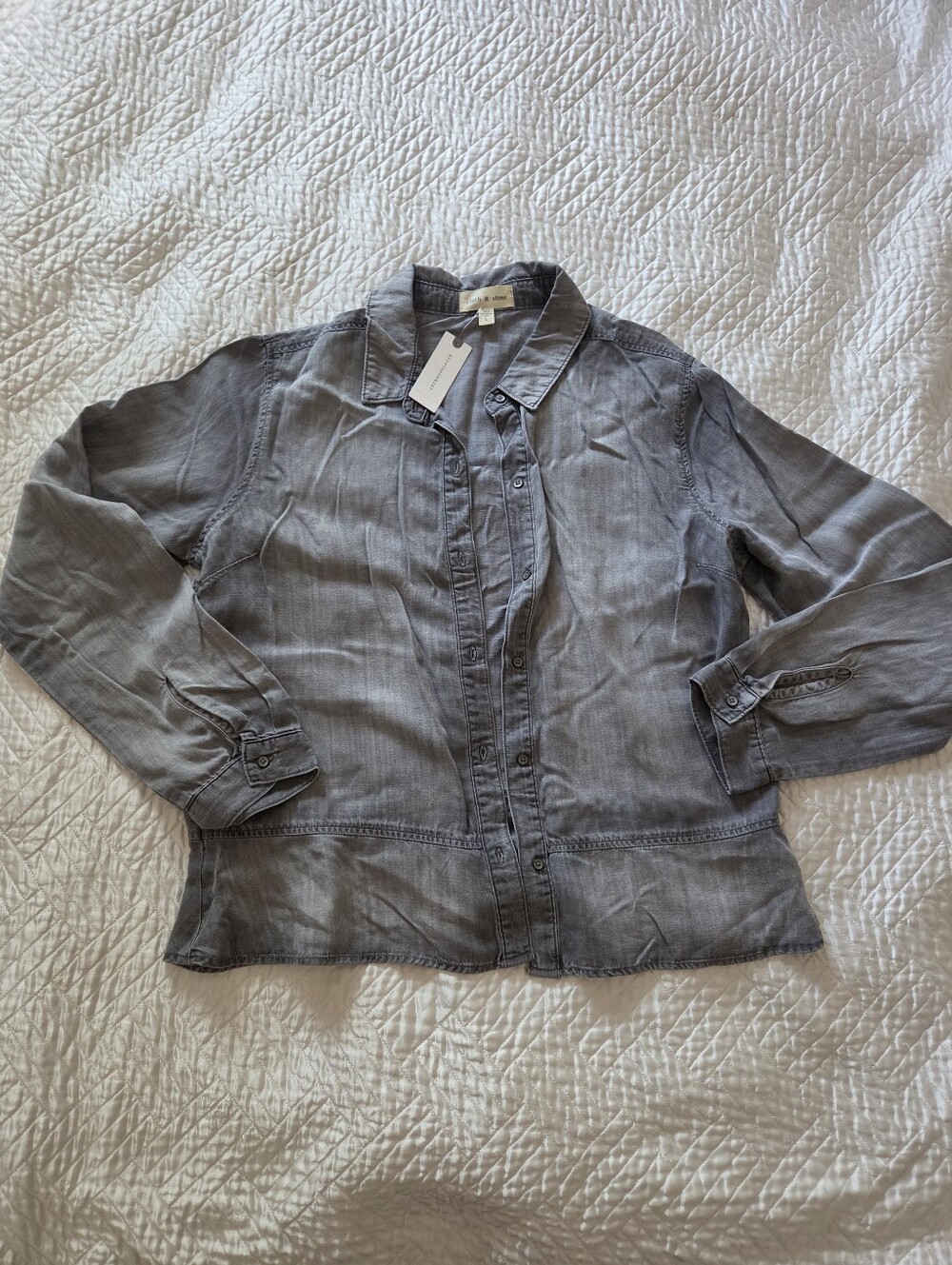 Cloth & Stone by Anthropologie Gray Lyocell Peplum Button Down Blouse NWT Large - Picture 3 of 7
